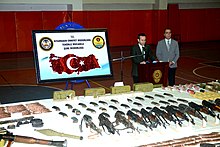 Turkish police announcing seizure of PKK ammunition in Diyarbakir, August 2015 Diyarbakir'da gerceklestirilen bir operasyonda PKK'ya ait cephanelik bulundu 1.jpg