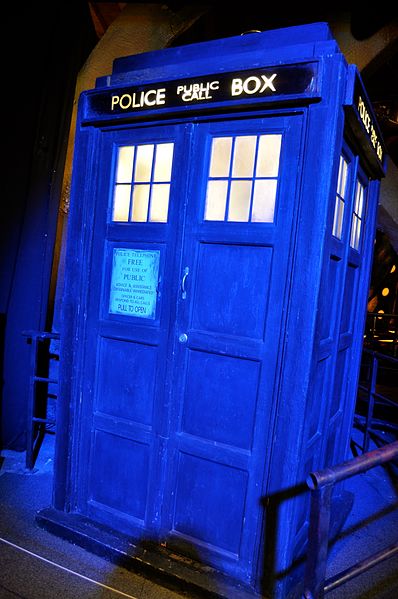 398px-Doctor_Who_Experience_(30855187221).jpg (398×599)
