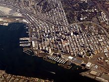 Aerial view of Downtown San Diego, 2007 DowntownSanDiegoByPhilKonstantin.jpg