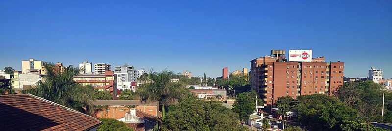 File:Downtown Encarnación 175259.jpg