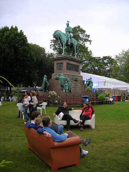 File:EdinburghInternationalBookFestival2007.jpg