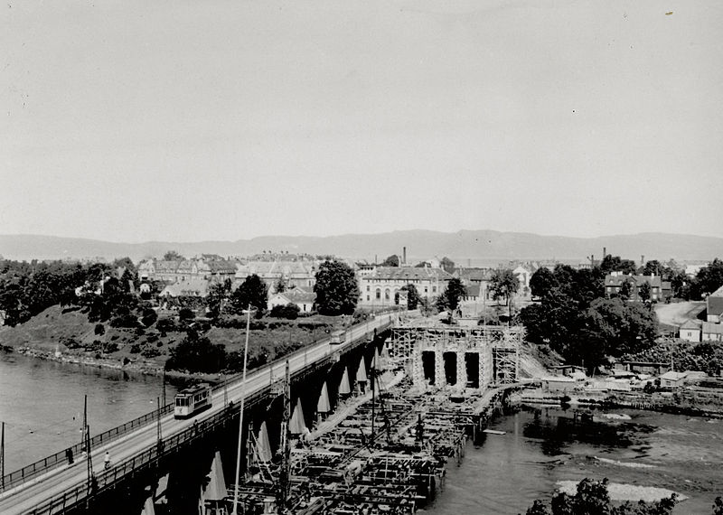 File:Elgeseter bridge 1949.jpg