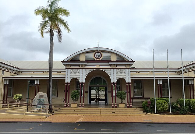 Emerald railway station, 2016