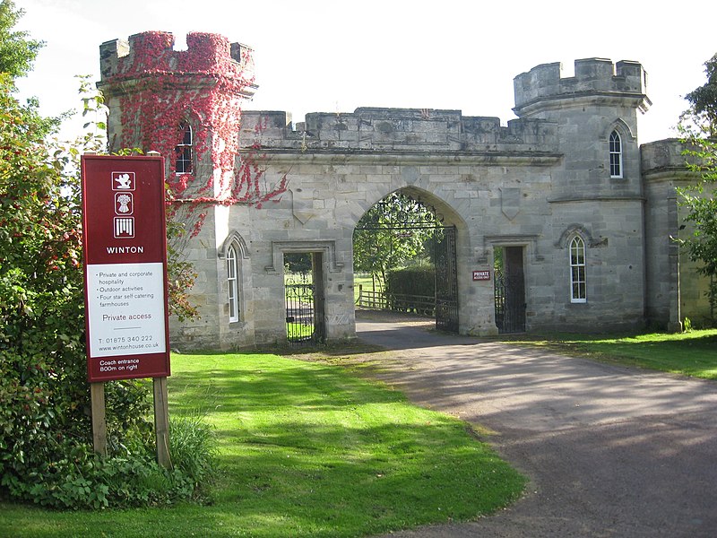 File:Entrance lodge to Winton House (geograph 2079201).jpg