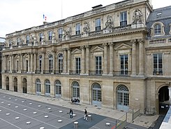 Facade arrière du conseil d'État.jpg