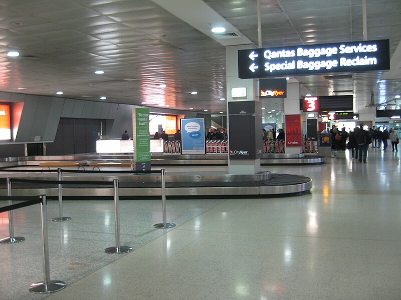 File:File-Melbourne Airport Domestic Terminal4.JPG