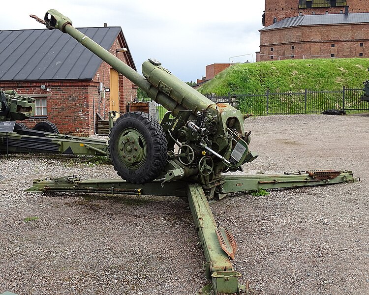 File:Finnish Artillery Museum 031 - D-30 (26792356369).jpg