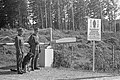 Fins-Russische grens grenspost met soldaten bij Imatra, Bestanddeelnr 920-4613.jpg