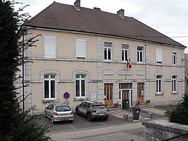 Das Rathaus in Fontaine-lès-Clerval