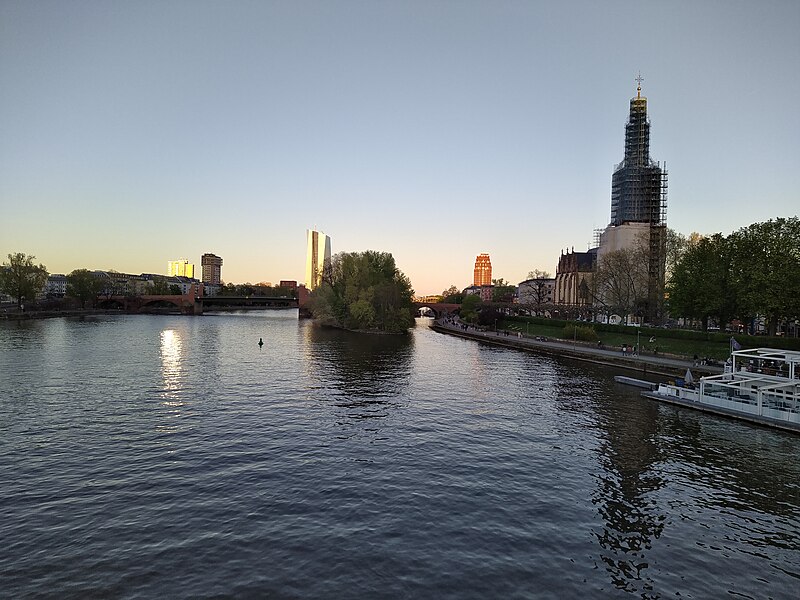 File:Frankfurt am Main Alte Brücke from Eiserner Steg 2022-04-17 02.jpg