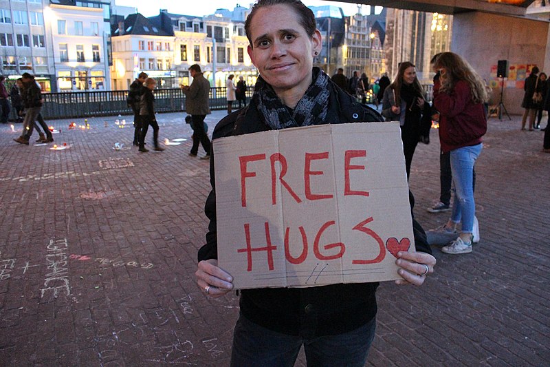File:Free hugs (26351022082).jpg