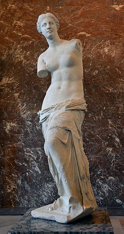  Front views of the Venus de Milo 