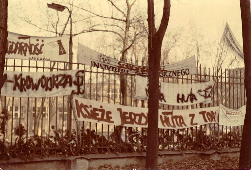 File:Funeral Popieluszko Europeana (04).jpg