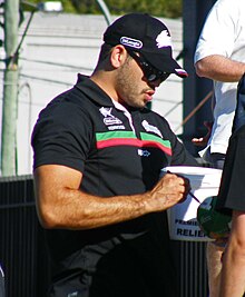 Inglis on club duty for the South Sydney Rabbitohs in 2011 GREG INGLIS.jpg
