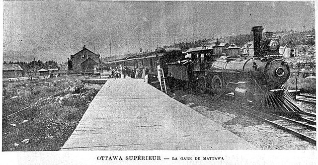 Train at the Mattawa station, 1892.