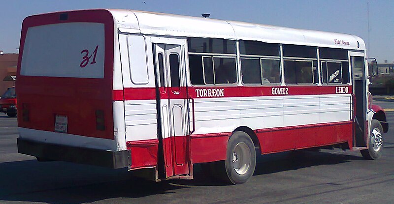 File:Garza maded bus of Nazas Transport company under 31 fleet number.jpg