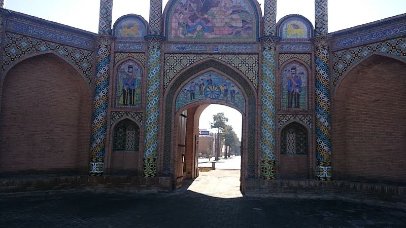 File:Gate of Citadel of semnan 8.JPG