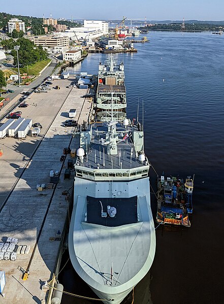 File:HMCS Max Bernays.jpg