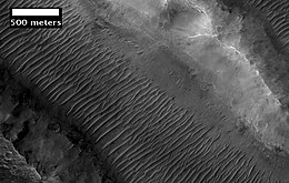 Son Desher Vallis close-up.jpg