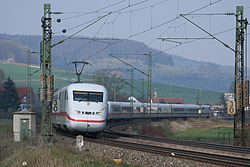 ICE auf der Strecke Treuchtlingen-Würzburg (→ zum Artikel)