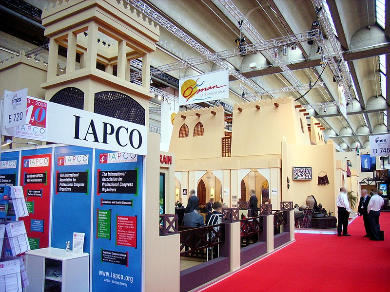 File:IMEX 2008, Messestände, 3.jpeg