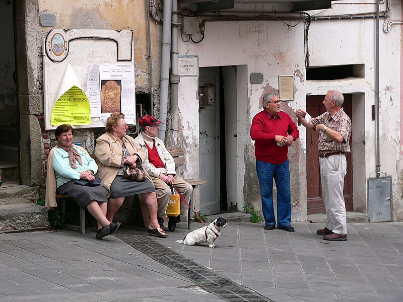 File:Italian People (4711628923).jpg