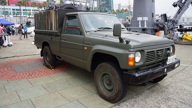 File:JGSDF Nissan Safari（AH-1S Support car）.JPG