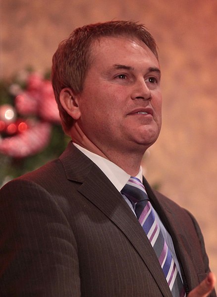 Comer in 2014