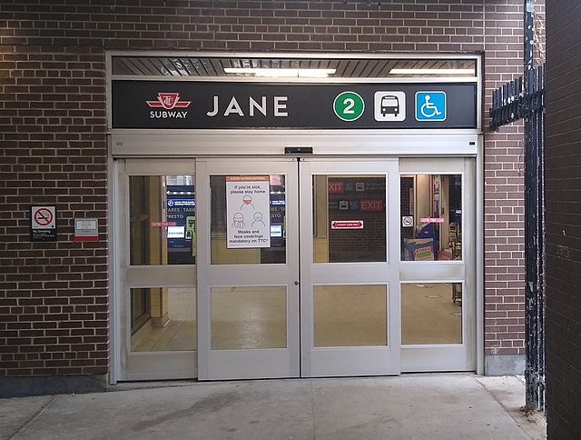 Accessible entrance from Bloor Street