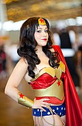 Cosplayerin als Wonder Woman