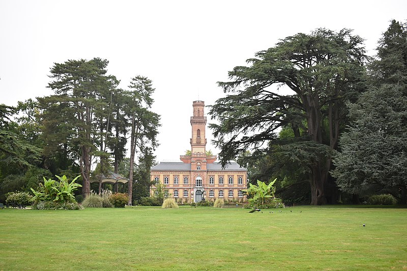 File:Jardin Massey - Kiosque 06.jpg