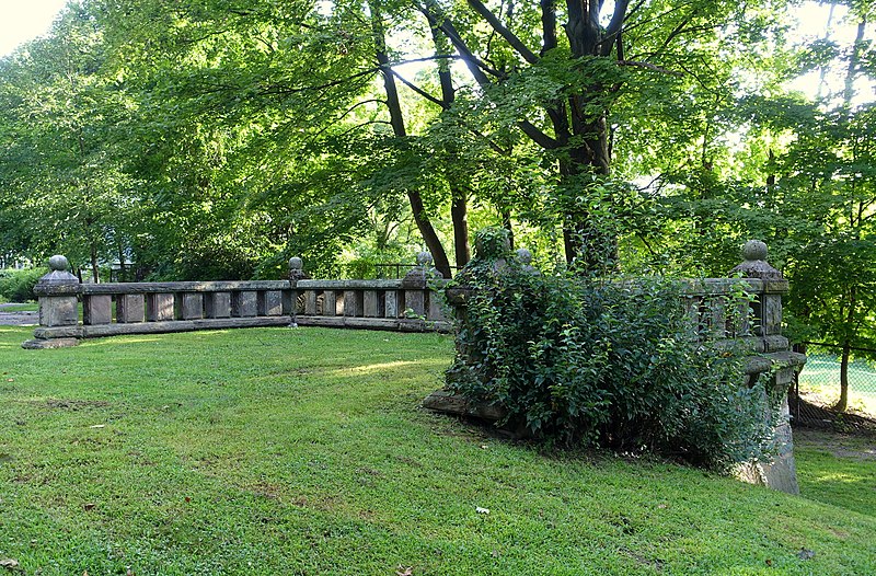 File:John Eliot Memorial - Nonantum, Newton, MA - DSC07212.jpg