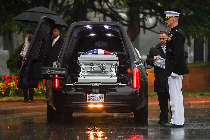 File:John Glenn Funeral (3295542).jpg