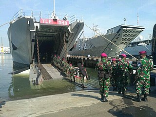 KRI <i>Teluk Sangkulirang</i> (542) Frosch-class landing ship