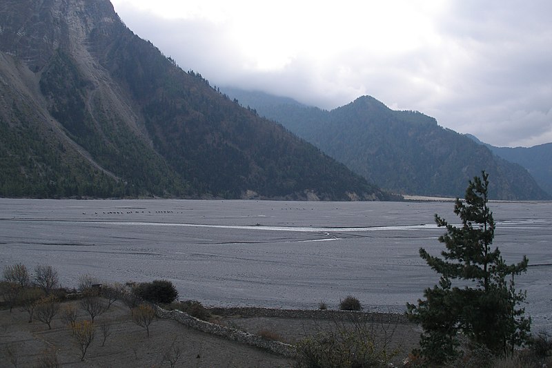 File:Kali Gandaki Valley, Vast spaces, Nepal, Himalaya.jpg