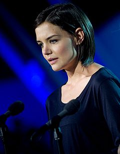 Katie Holmes making a speech at the National Memorial Day in Washington, D.C., May 24, 2009