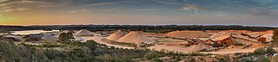 Thumbnail for File:Kongensbro gravel pit 2014-09-17.jpg