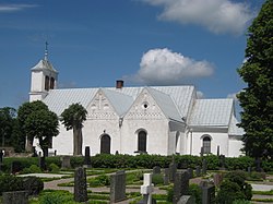 Långaröds kyrka juni 2012.jpg