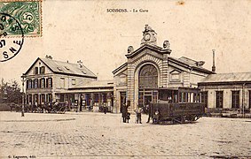 Automotrice des Chemins de fer de la Banlieue de Reims en gare de Soissons.
