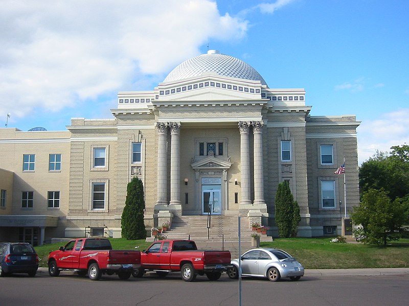 File:Lake Co Courthouse 002.jpg