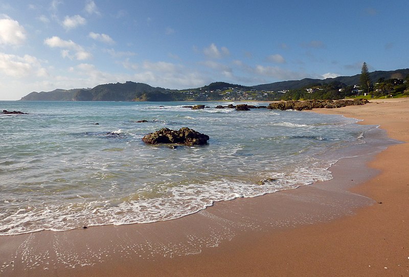 File:Langs Beach. Northland NZ (20107502666).jpg