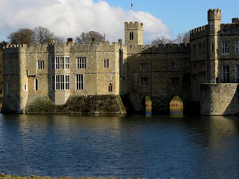 File:Leeds Castle - IMG 3167 (13250124193).jpg