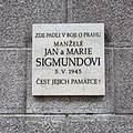 Pamětní deska v Praze na Novém Městě z 5. května 1945