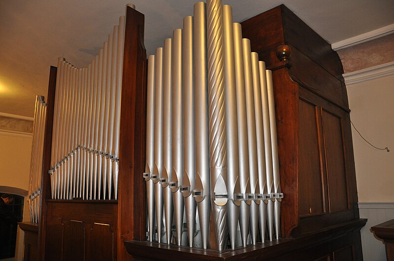 File:Levertsweiler Pfarrkirche Orgel 1.jpg