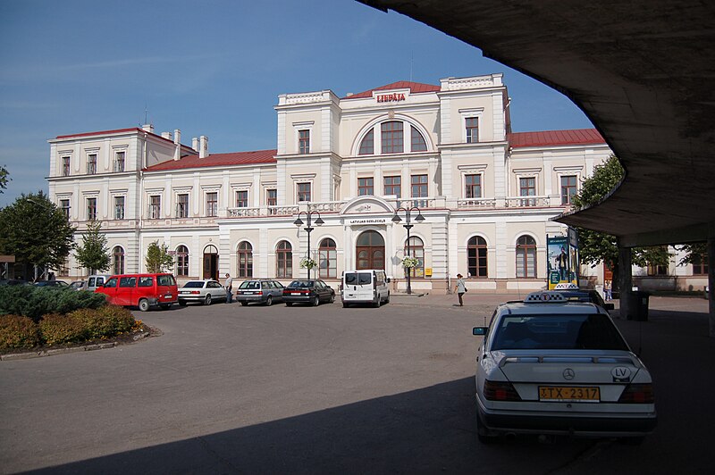 File:Liepaja train station.jpg