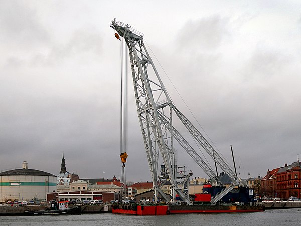 Lodbrok is a floating crane, here in the harbor of Ystad 2020.