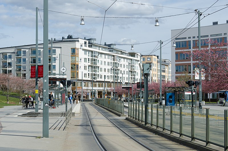 File:Luma tram stop 2012c.jpg