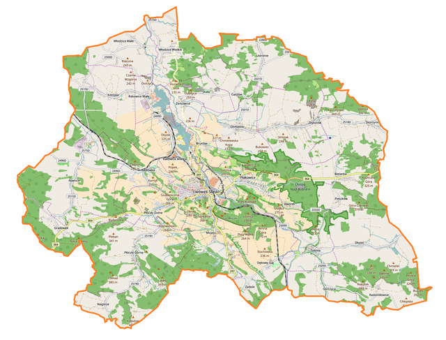 Mapa konturowa gminy Lwówek Śląski, blisko dolnej krawiędzi nieco na lewo znajduje się punkt z opisem „źródło”, natomiast w centrum znajduje się punkt z opisem „ujście”