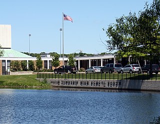 <span class="mw-page-title-main">Maine South High School</span> Secondary school in Park Ridge, Illinois, United States