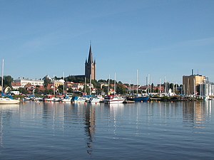 Vista da cidade do lago Vänern